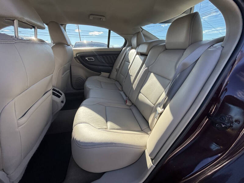 2011 Ford Taurus SEL