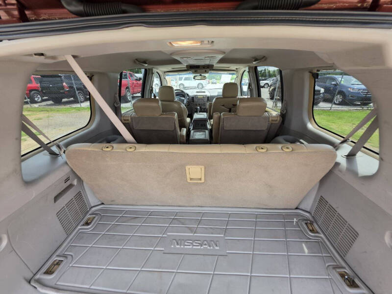 2004 Nissan Armada SE