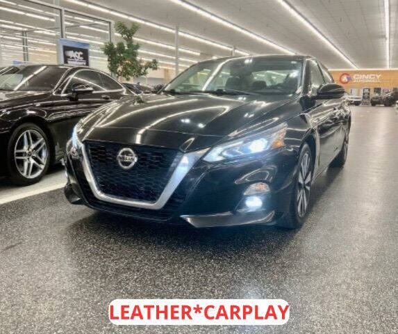 2019 Nissan Altima for sale at Dixie Imports in Fairfield OH