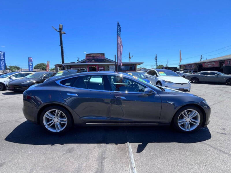 2016 Tesla Model S