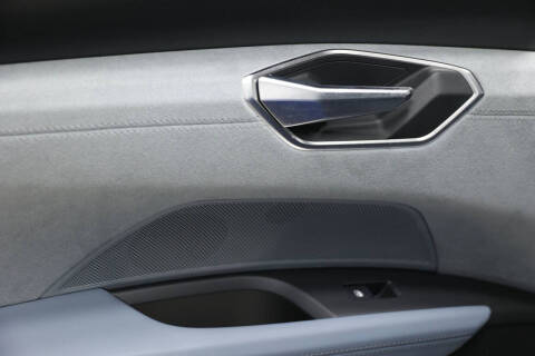 2024 Audi e-tron GT quattro Premium Plus