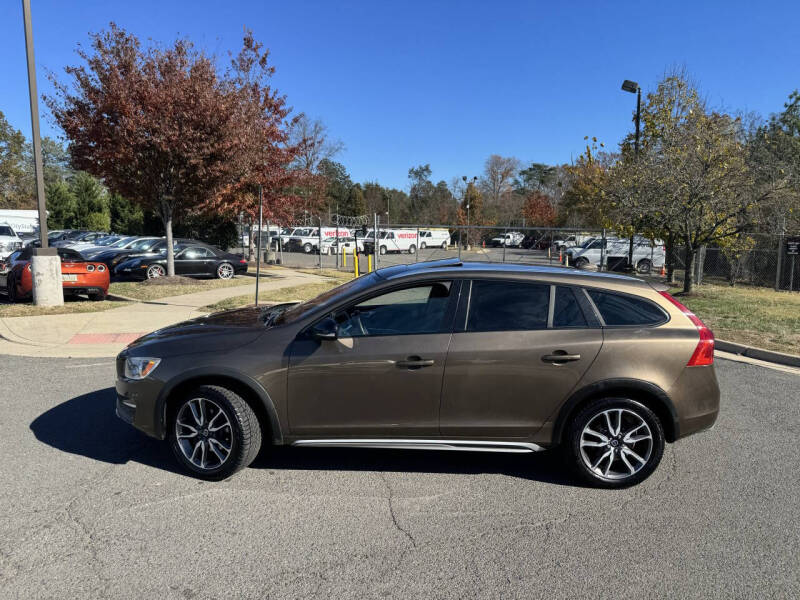 2016 Volvo V60 Cross Country T5