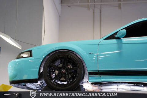 2004 Ford Mustang GT Deluxe