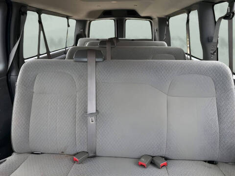 2025 Chevrolet Express LS 3500