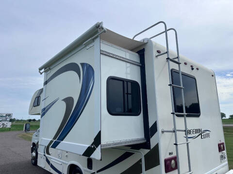 2017 Ford E-Series E-350 SD