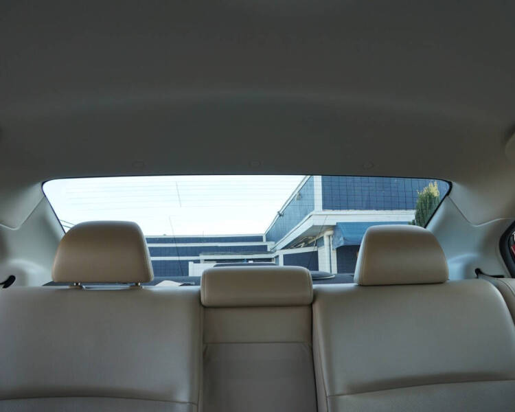 2016 Subaru Legacy 3.6R Limited