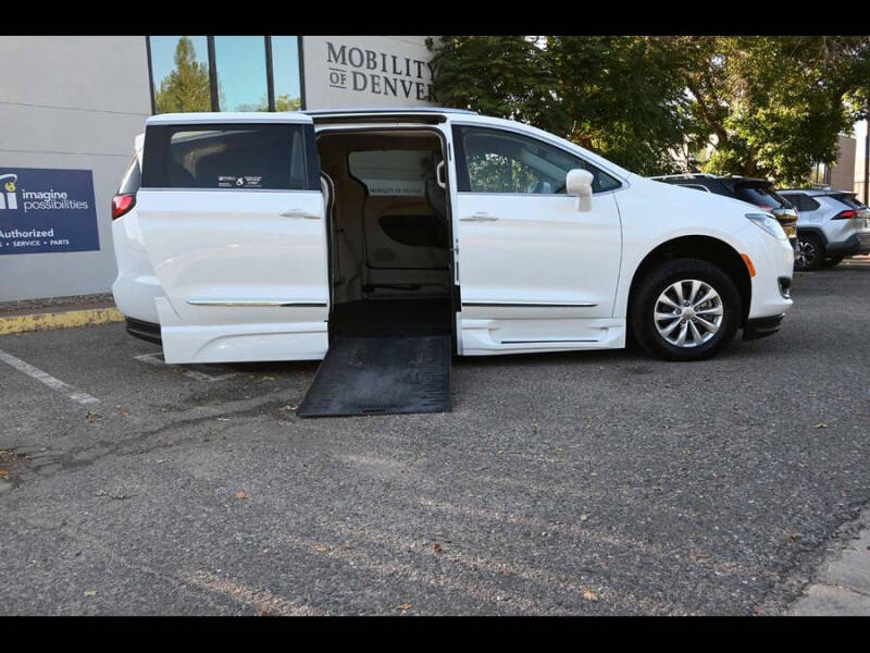 2018 Chrysler Pacifica Touring L