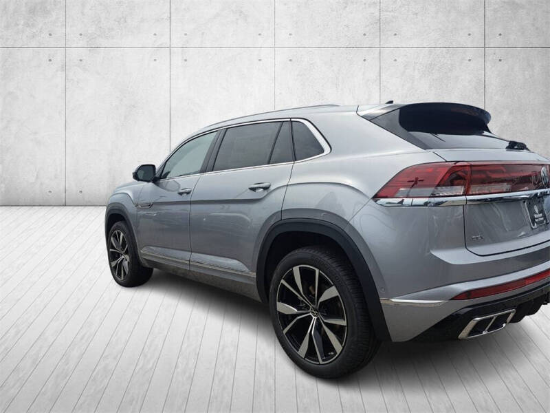 2025 Volkswagen Atlas Cross Sport SEL Premium R-Line 4Motion