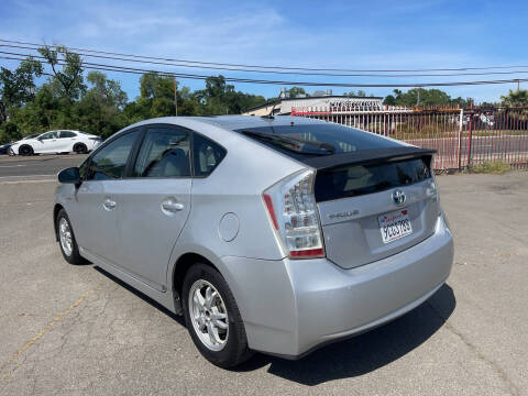 2011 Toyota Prius Two