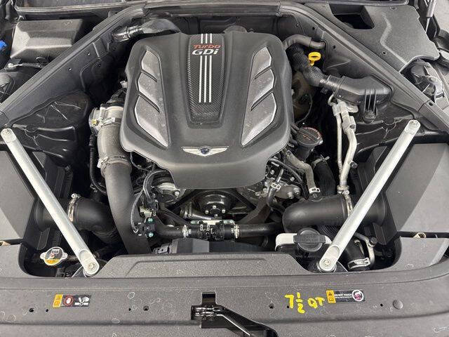 2017 Genesis G90