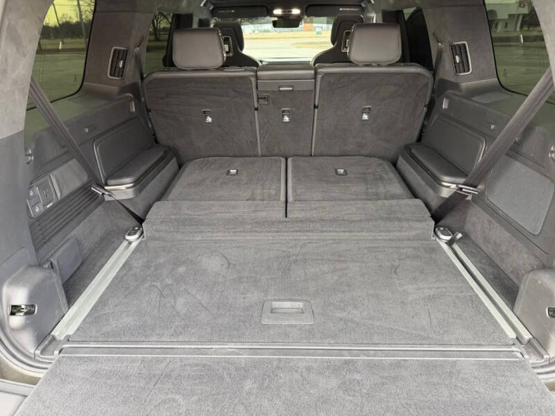 2023 Rivian R1S Adventure