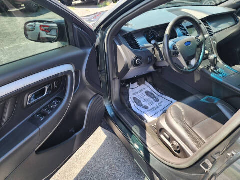 2016 Ford Taurus SEL
