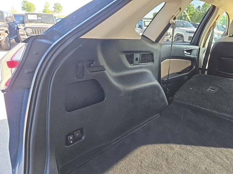 2019 Ford Edge SEL