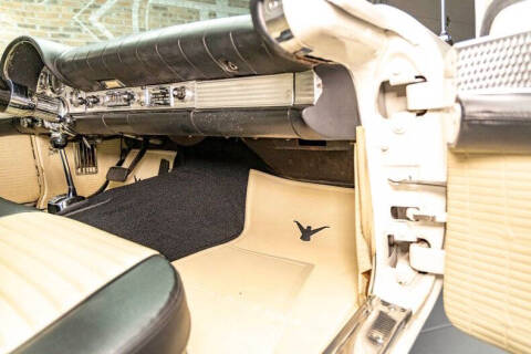 1957 Ford Thunderbird