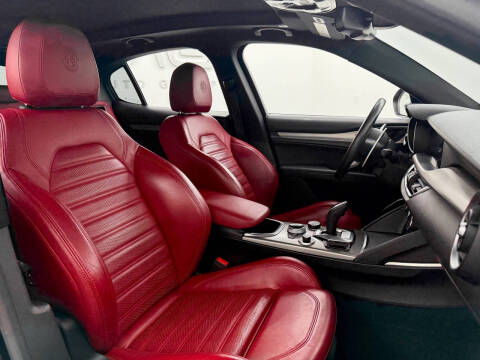 2022 Alfa Romeo Stelvio Veloce