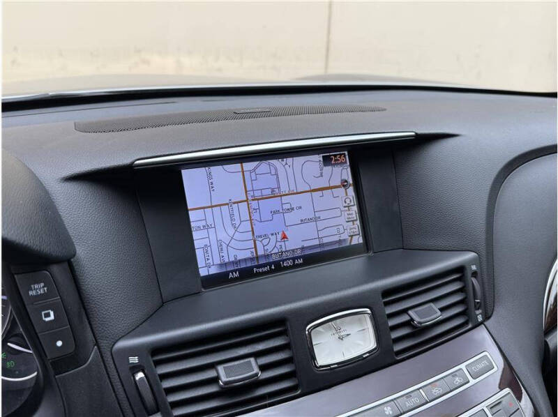 2013 Infiniti M37