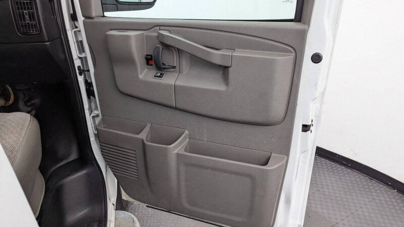 2017 GMC Savana 2500