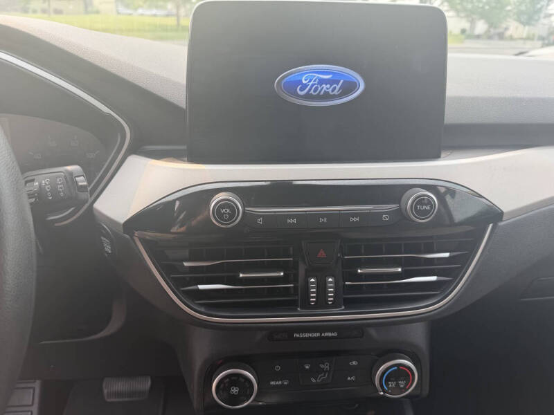2021 Ford Escape SE