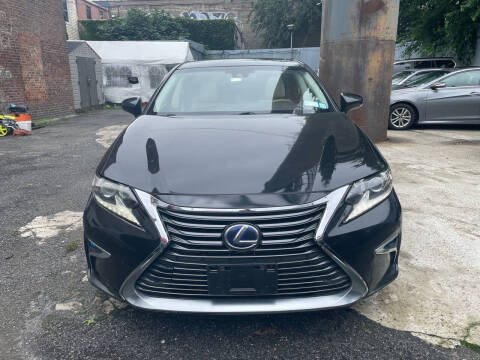 2016 Lexus ES 300h for sale at Luxury Auto Mall, Inc. in Brooklyn NY