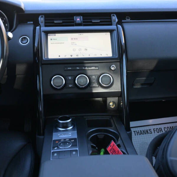 2020 Land Rover Discovery SE