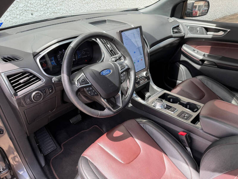 2021 Ford Edge Titanium