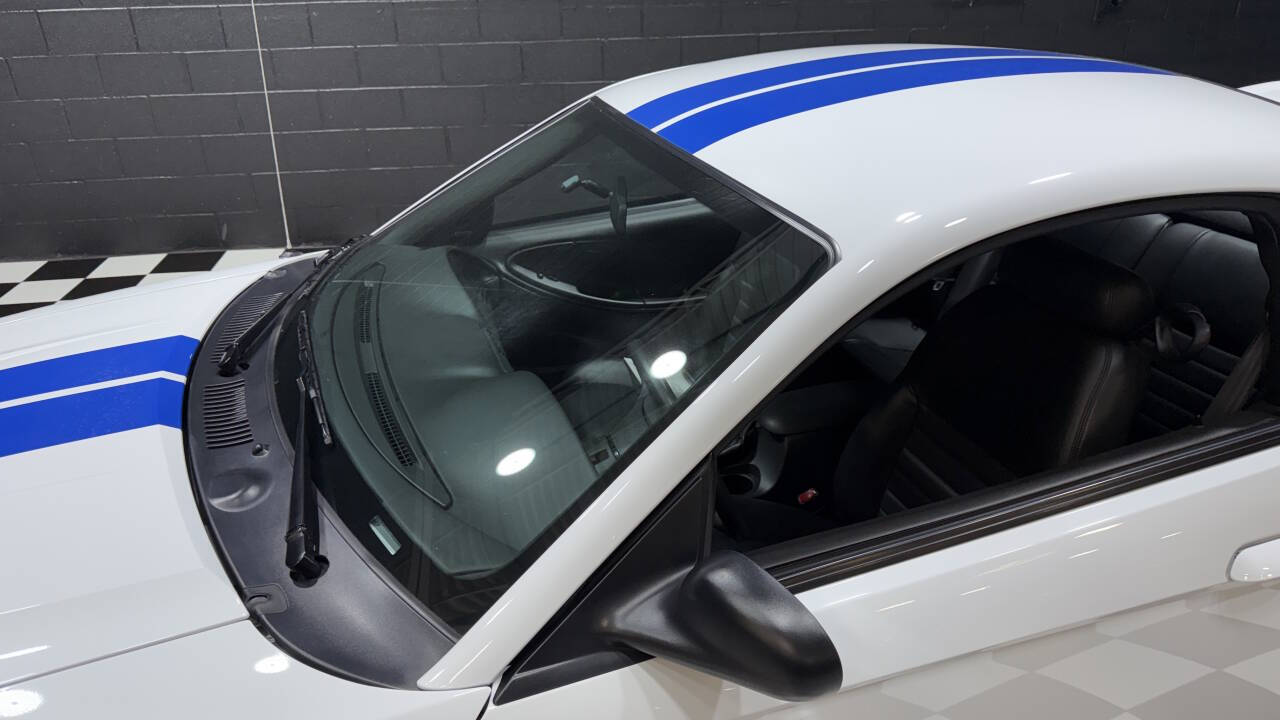 2003 Ford Mustang 19