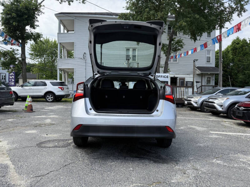 2020 Toyota Prius LE