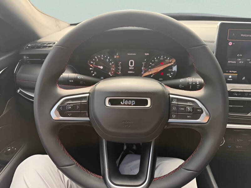 2025 Jeep Compass Trailhawk
