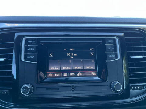 2016 Volkswagen Beetle 1.8T Classic PZEV