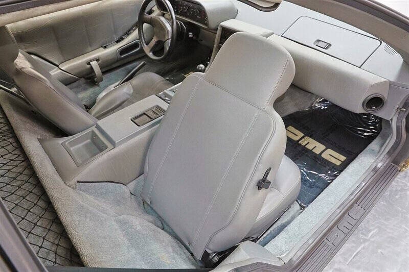 1982 DeLorean DMC-12