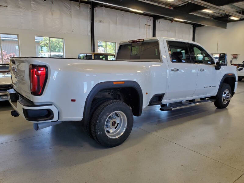 2023 GMC Sierra 3500HD 4