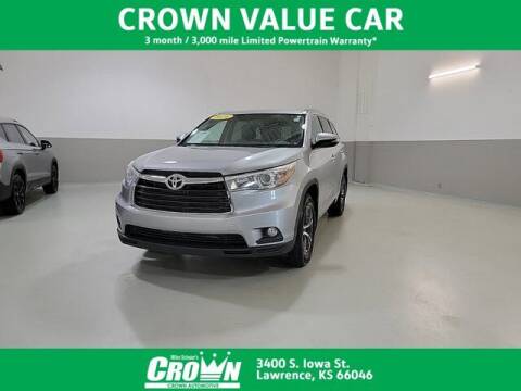 2016 Toyota Highlander for sale at Crown Automotive of Lawrence Kansas in Lawrence KS