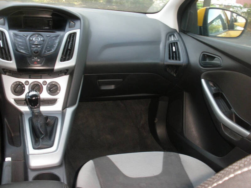 2012 Ford Focus SE