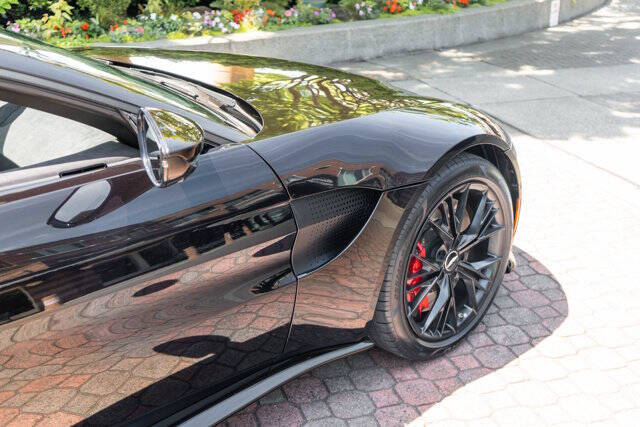 2021 Aston Martin Vantage 17