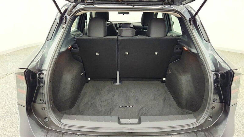 2025 Nissan Kicks S