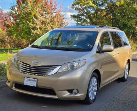 2011 Toyota Sienna for sale at CLEAR CHOICE AUTOMOTIVE in Milwaukie OR