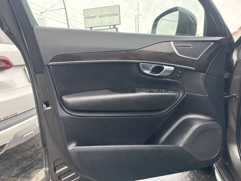 2018 Volvo XC90 T6 Momentum