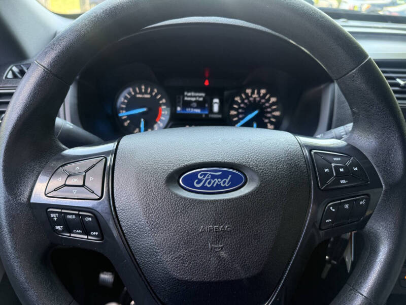 2018 Ford Explorer