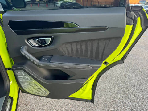 2022 Lamborghini Urus