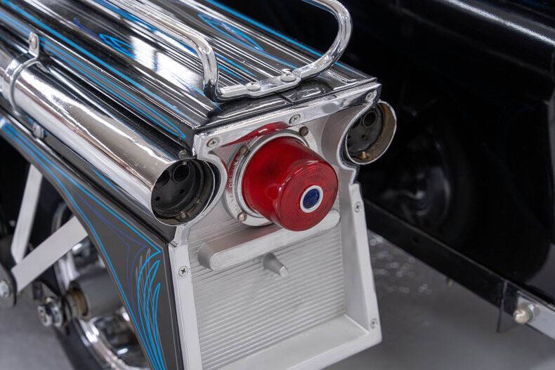 1963 Cushman Silver Eagle