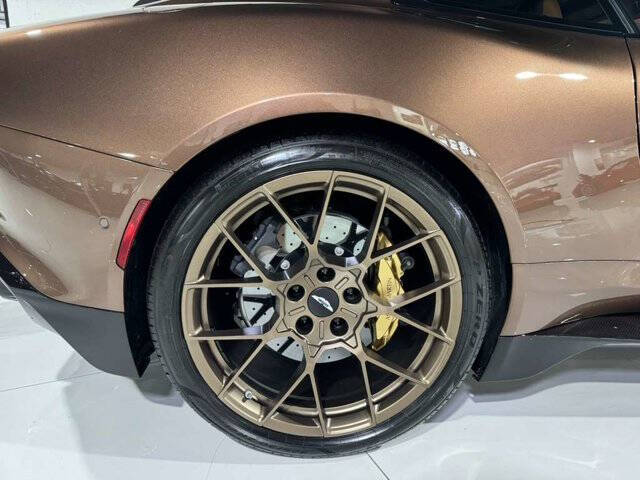 2025 Aston Martin Vanquish