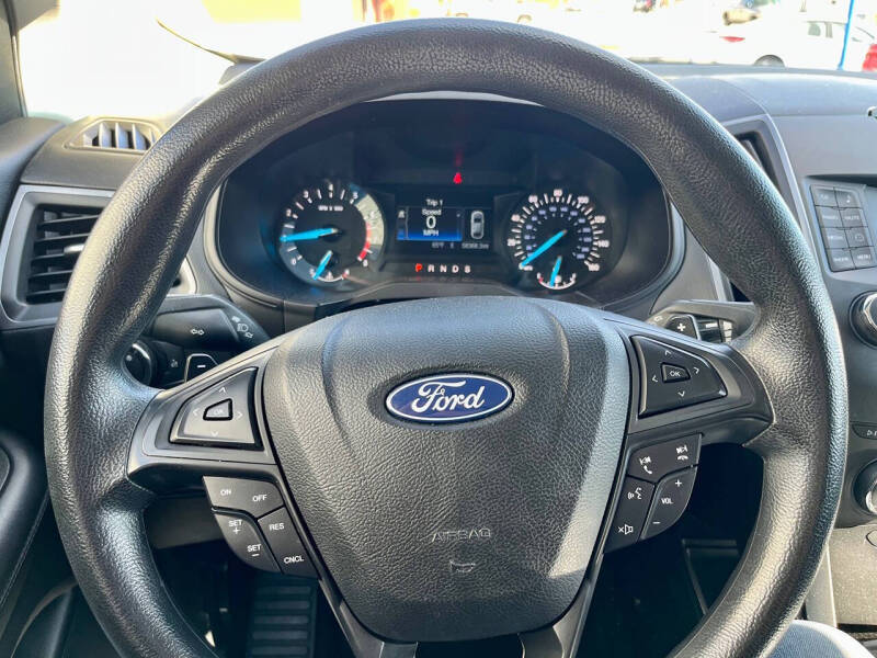 2018 Ford Edge SE