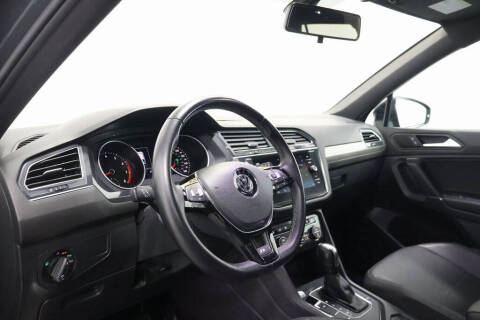 2020 Volkswagen Tiguan SE R-Line Black