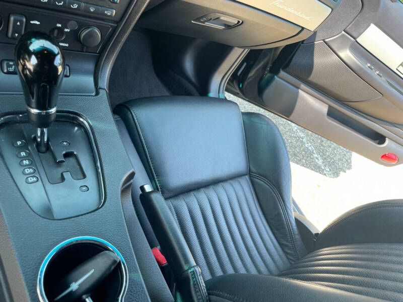 2005 Ford Thunderbird Deluxe