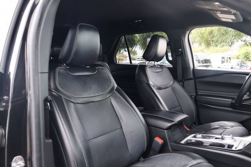 2022 Ford Explorer ST