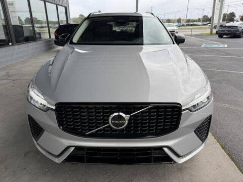 2024 Volvo XC60 B5 Core Dark Theme
