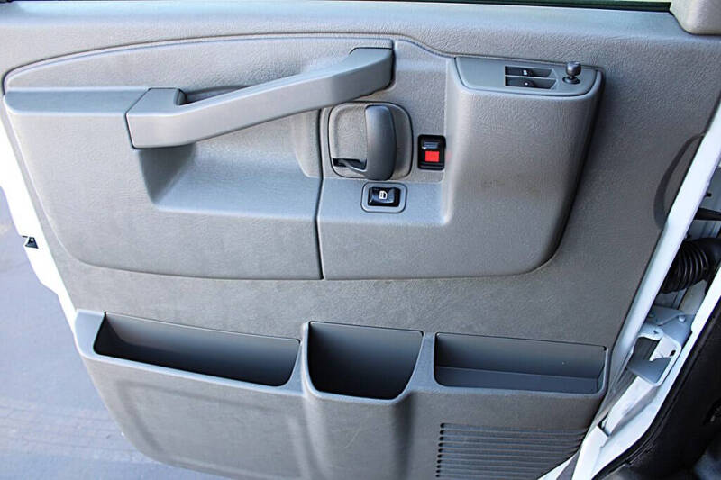 2024 GMC Savana 2500