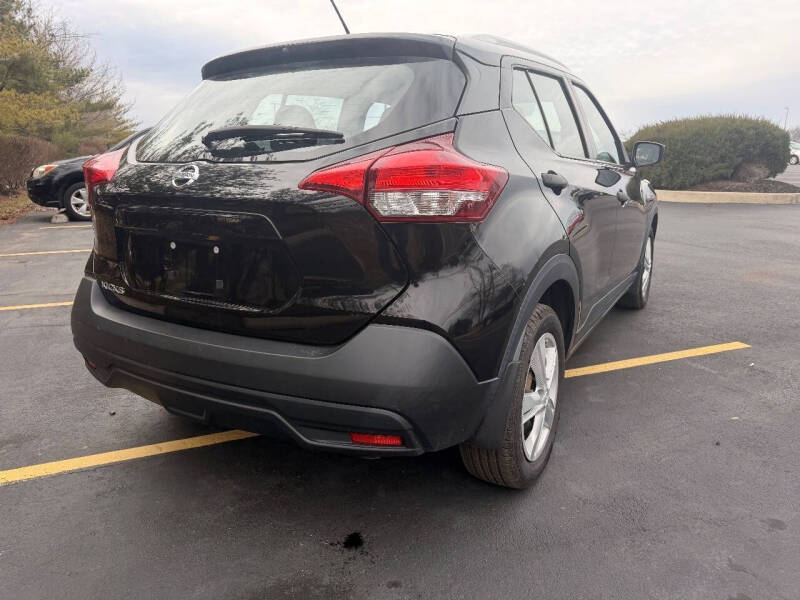2019 Nissan Kicks S
