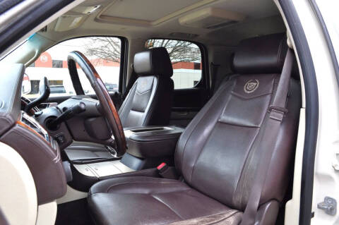 2013 Cadillac Escalade Platinum Edition