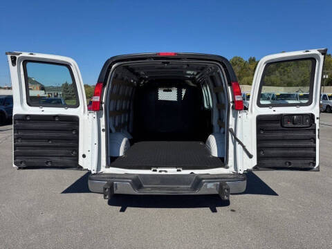 2023 Chevrolet Express 2500